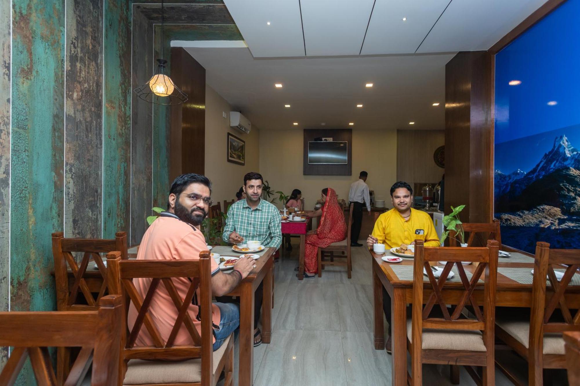 Hotel Haven O' Ganga Pokhara Exterior photo